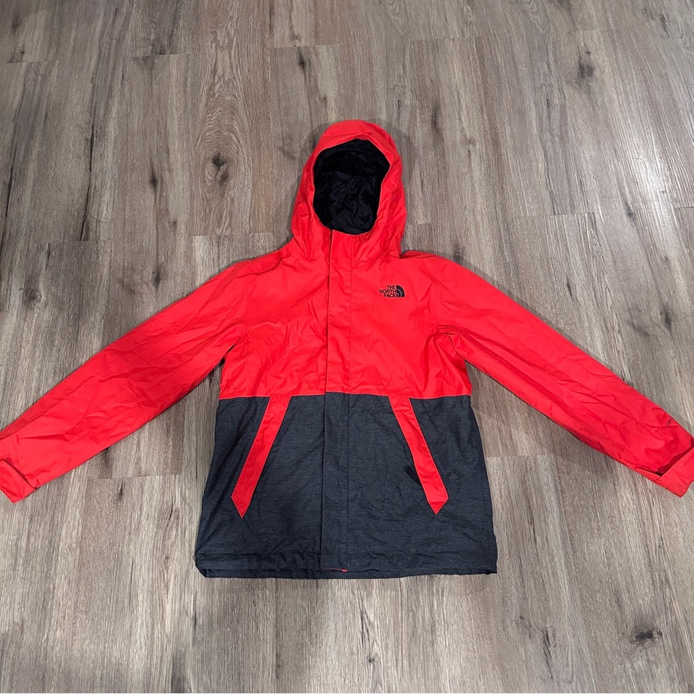 {preloved} Boy’s The North Face Red and Black Hooded Raincoat